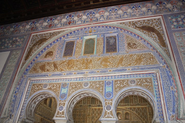 Wall with golden decor